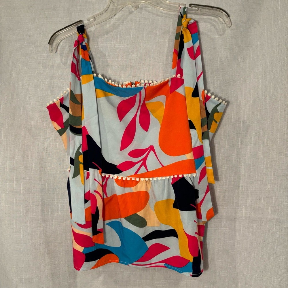 THML Bright Geometric Print Top size L